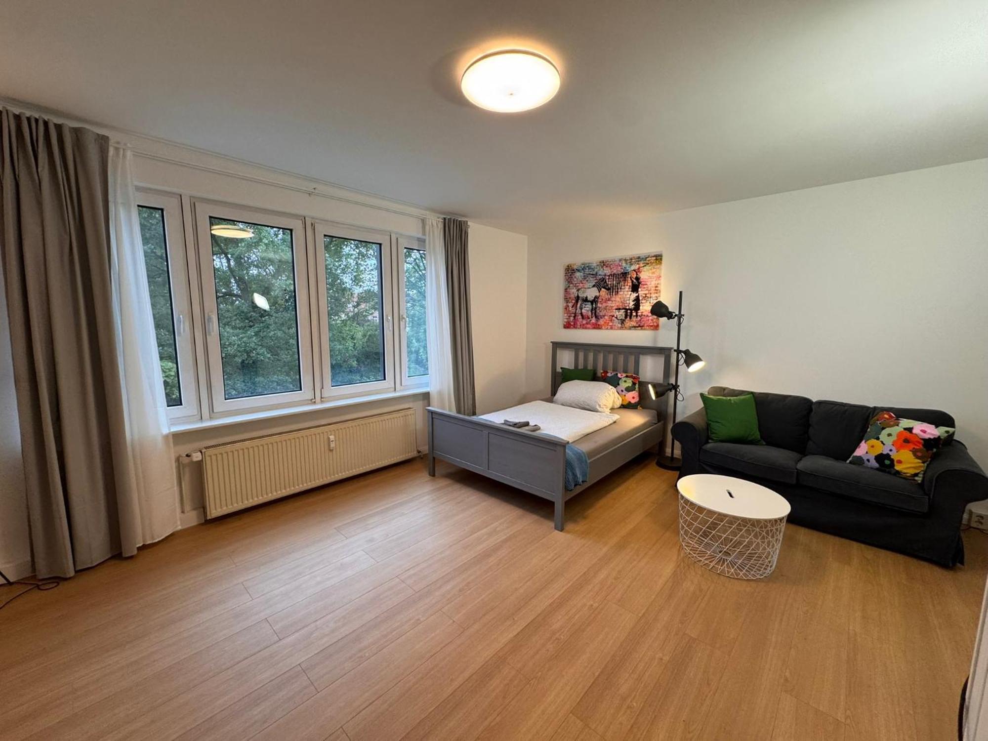 Fc-Apartmenthaus Falkensee Mit Grossem Garten Und Pkw Stellflaechen Exterior foto